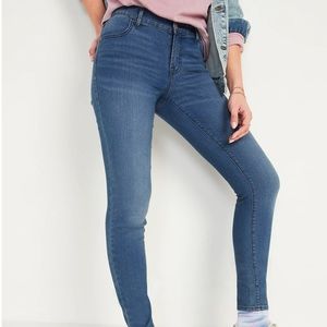 Old Navy Super Skinny NWT